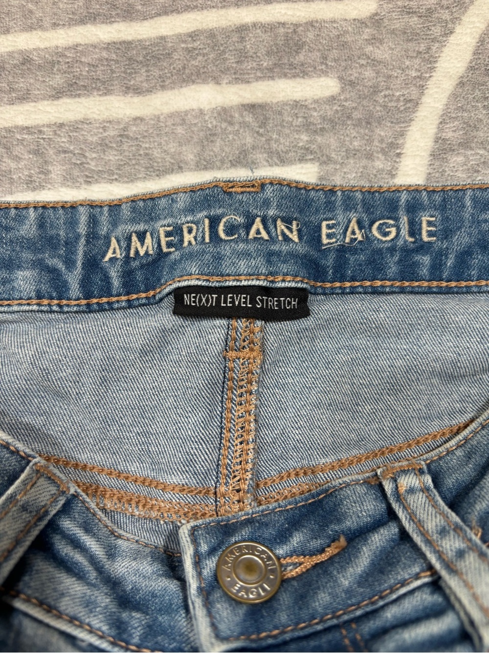 American Eagle Jeans, Highest Rise Jegging, Ripped Thrashed, Sz 10 X-Short 29x24 - Picture 6 of 12